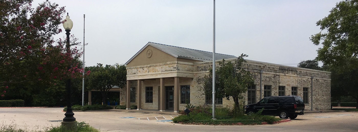 SOLD | 920 North IH-35