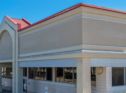 Former CVS For Sublease - 520 E Main St